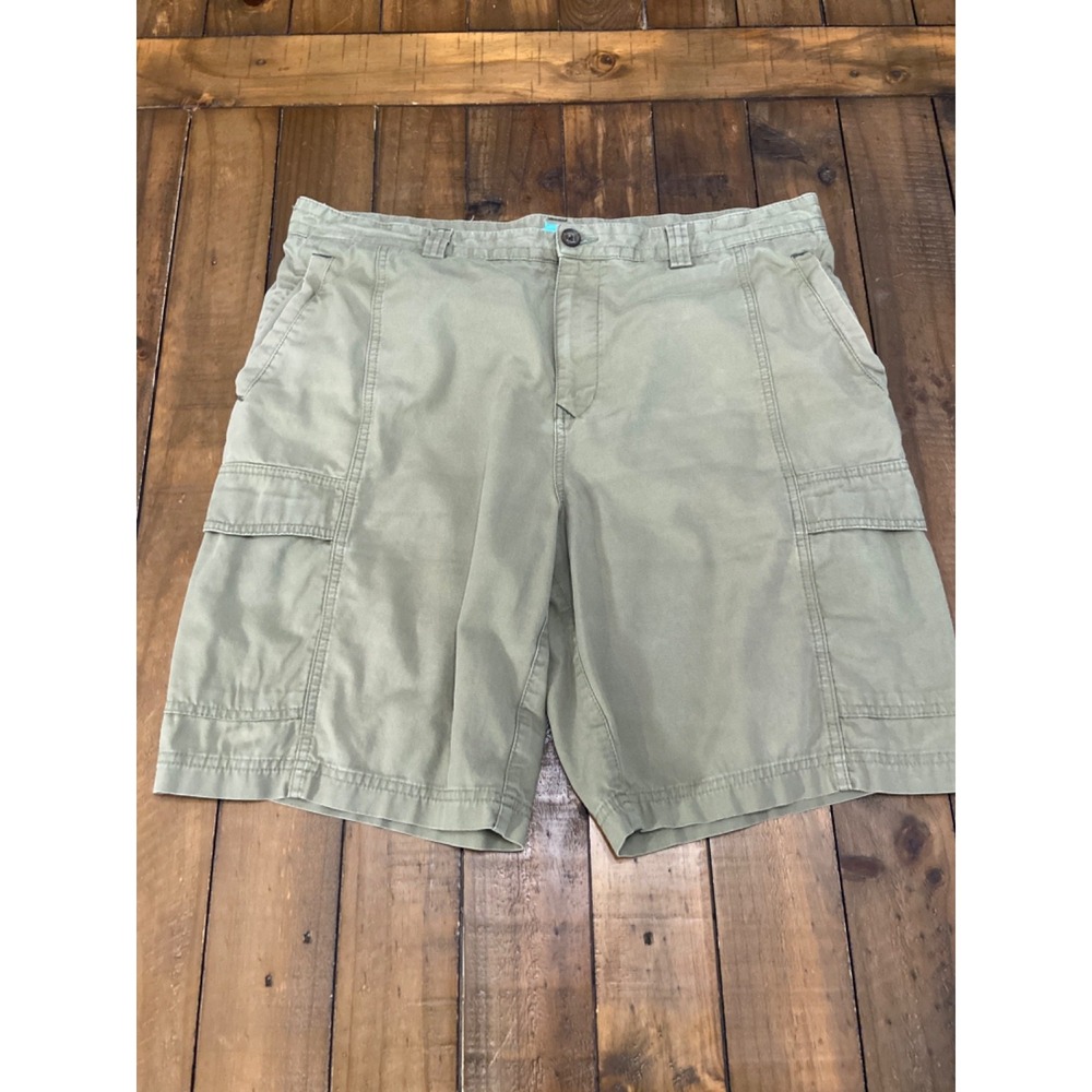 Tommy Bahama Cargo Shorts Mens 36 Green Khaki Cotton Tencel Blend RELAX Casual